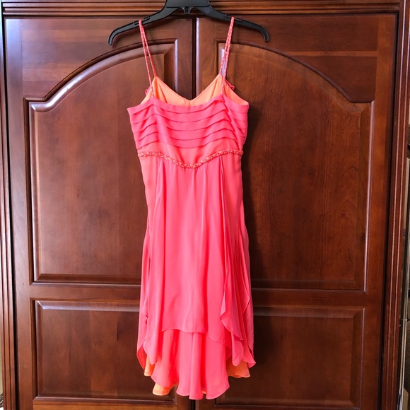 Diane Von Furstenberg Silk Dress. Size 4. - Picture 4 of 6